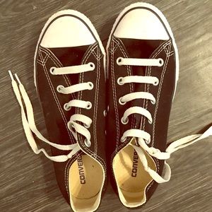 Converse women size 6